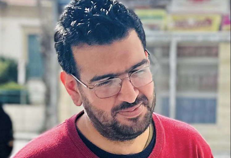 حول اغتراب الكاتب.. وقفة مع الشاعر عمر الشيخ: الكتابة خلاص للروح..