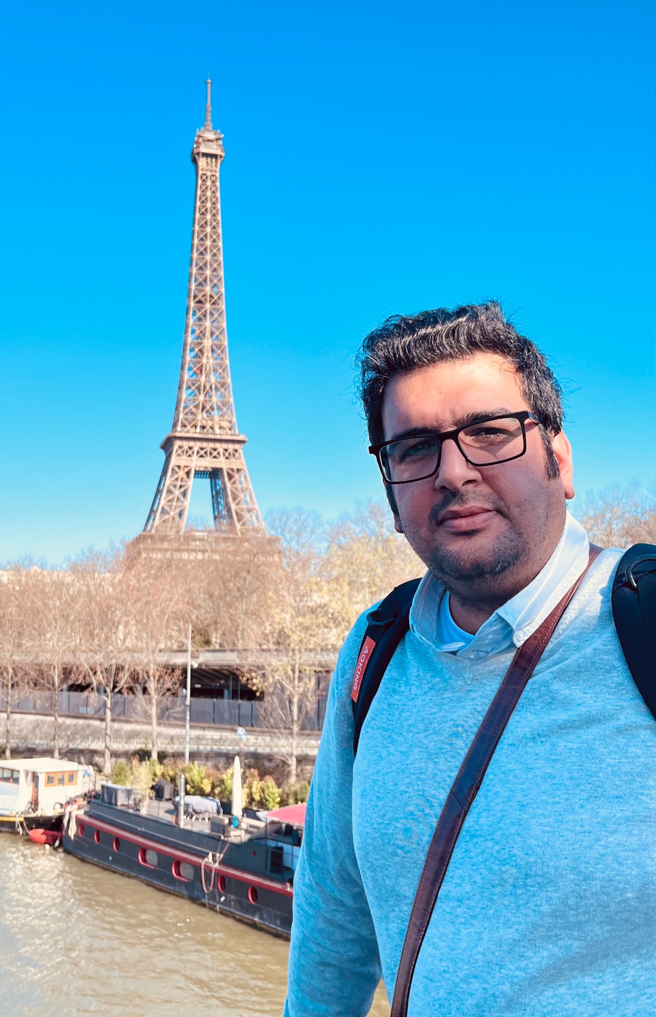 عمر الشيخ — صورة شخصية